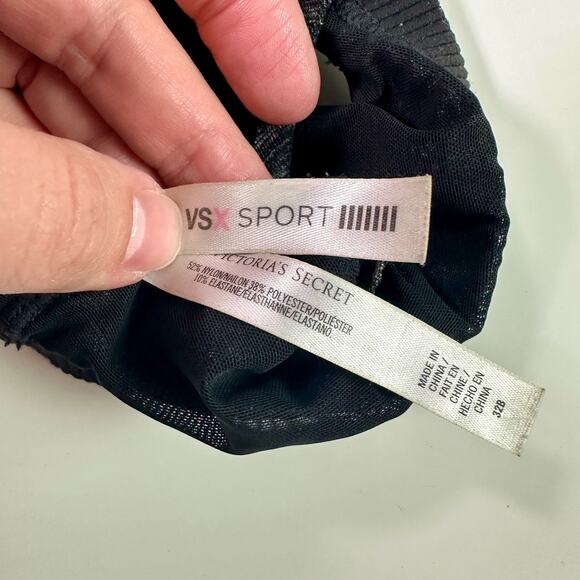 3/$20 Victoria's Secret Sport VSX Women's 32B Black Low Impact Bra Gym Exercise - Picture 3 of 5